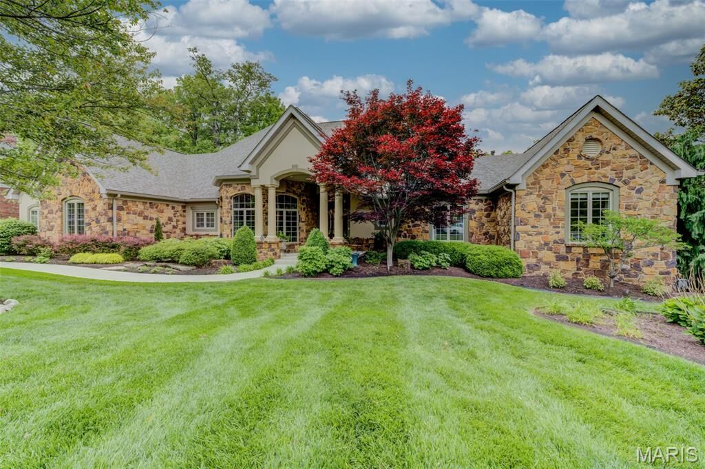 Property Photo:  25 Windcastle Drive  MO 63304 