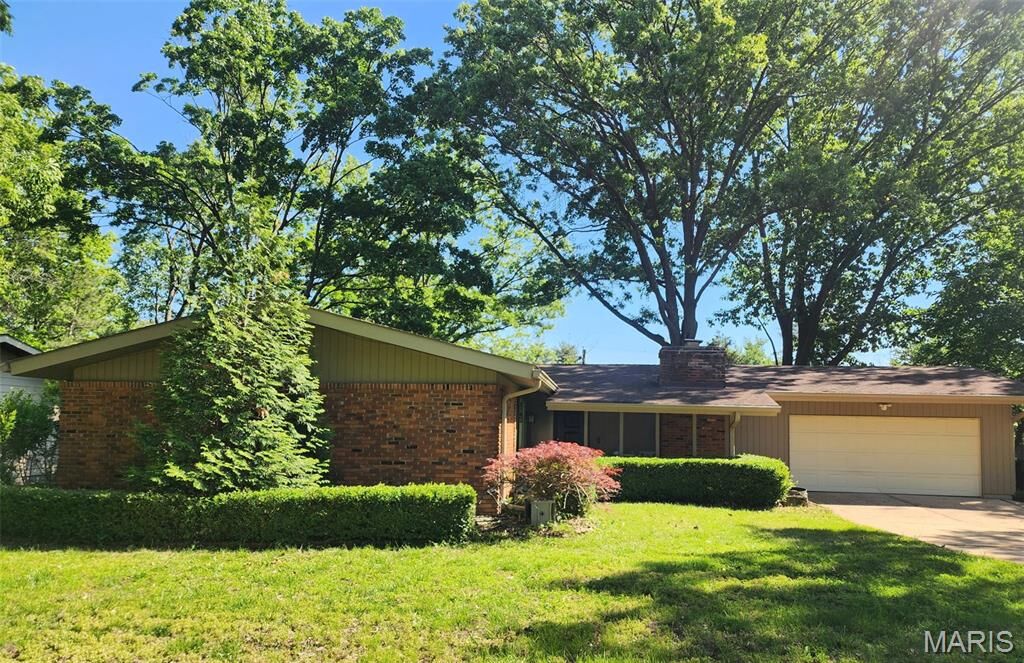 Property Photo:  12532 Fee Fee Road  MO 63146 