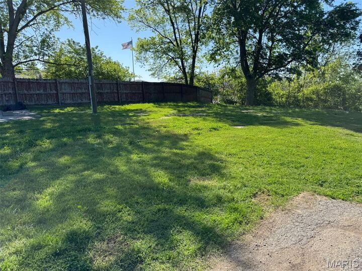 Property Photo:  1702 Willow Drive  MO 63070 