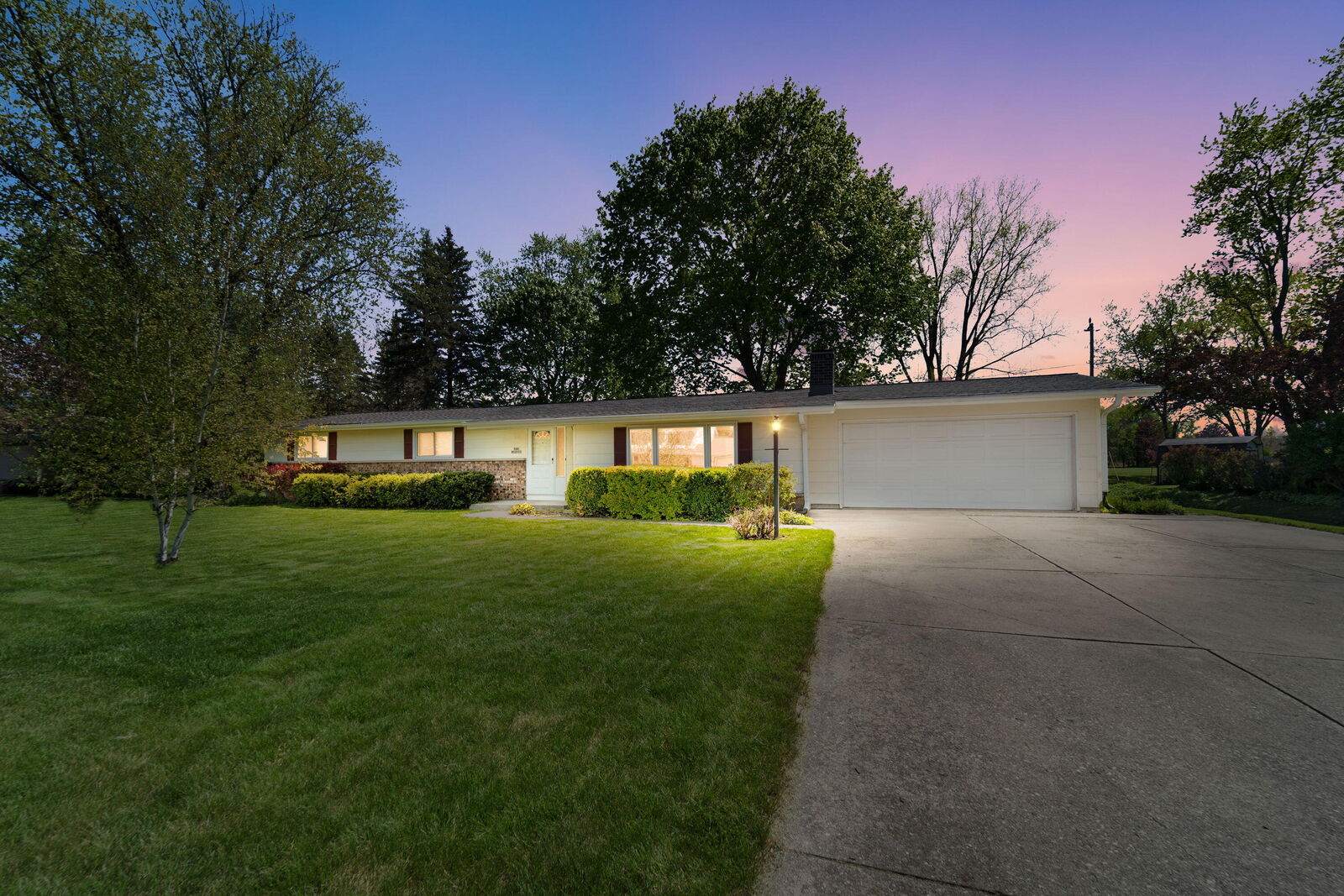 Property Photo:  S66w13555 Saroyan Rd  WI 53150 