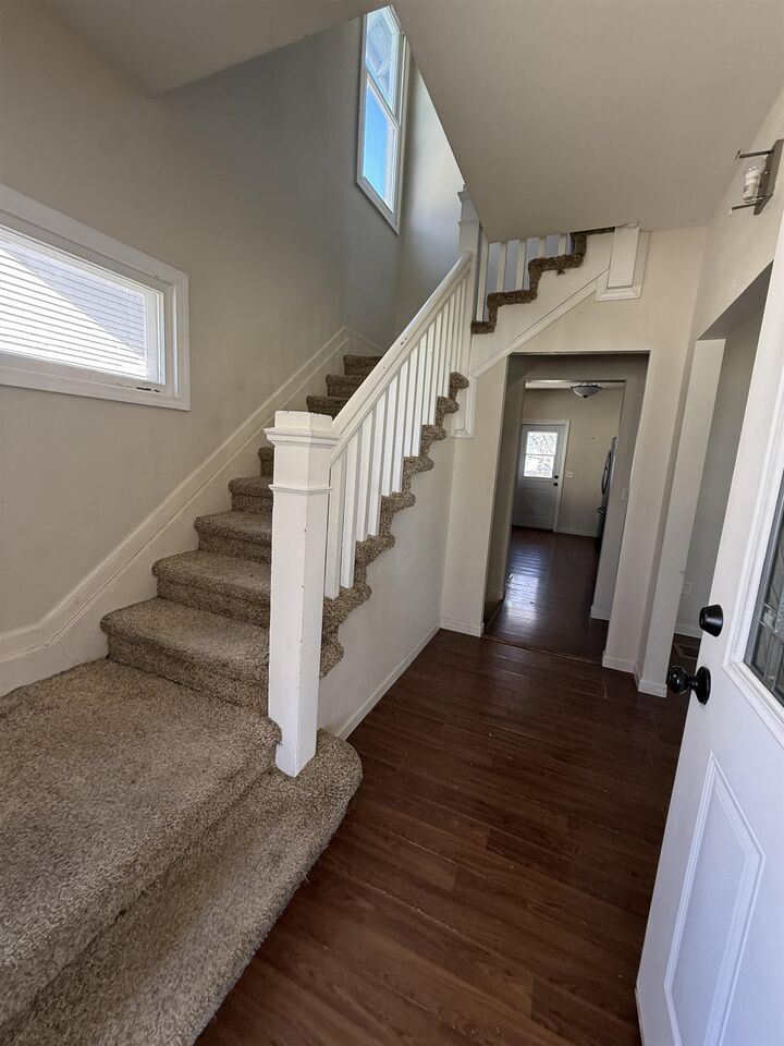 Property Photo:  105 7th St SE  ND 58701 