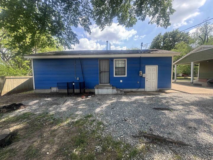 Property Photo: 624 Mohawk Ave TN 38109