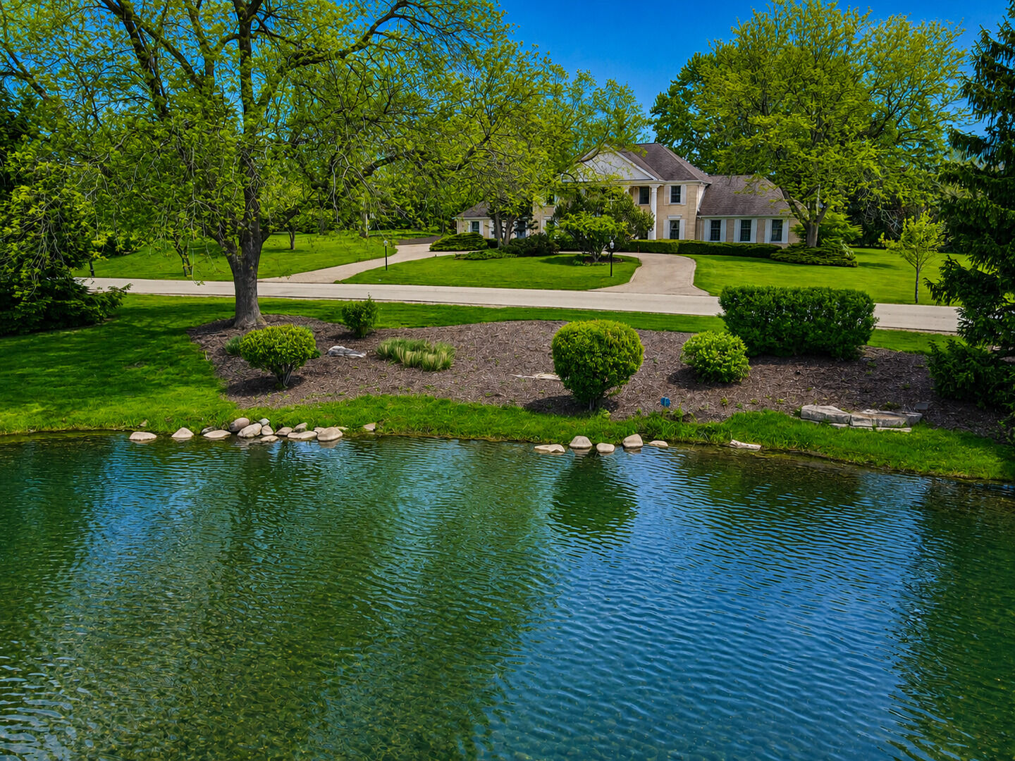 Property Photo:  7 Willow Bay Drive  IL 60010 
