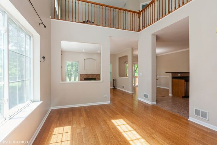 Property Photo:  2215 Stoughton Drive 2215  IL 60502 