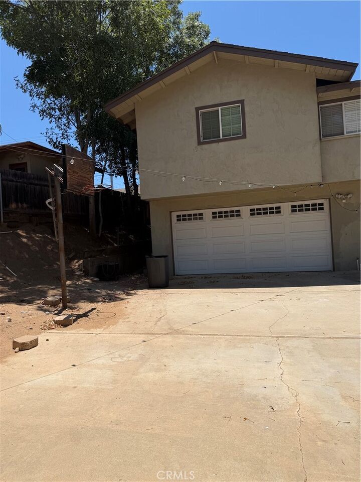 Property Photo:  1340 E Fallbrook Street  CA 92028 