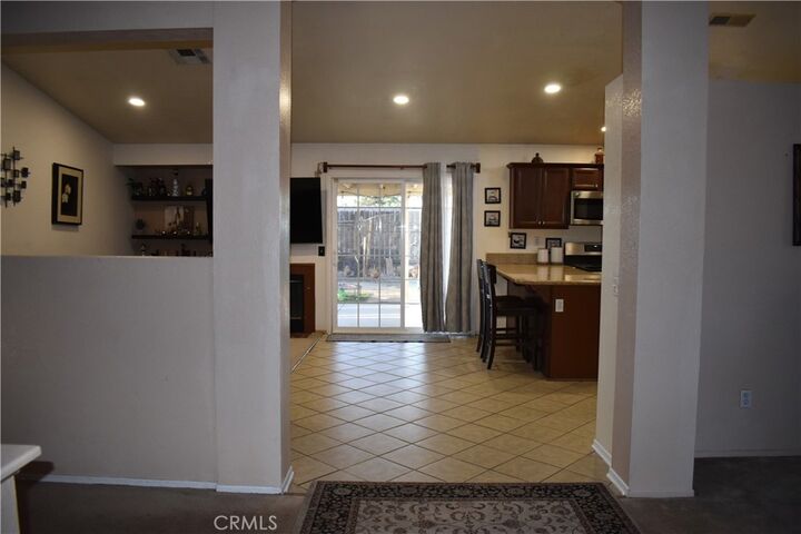 Property Photo:  10552 Villa  CA 92301 