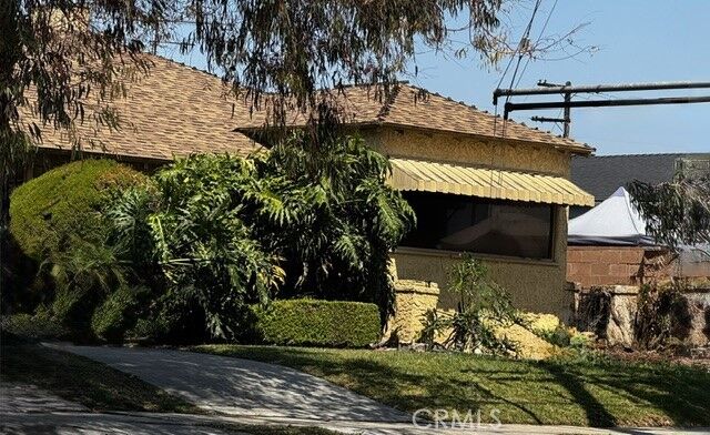 Property Photo: 10815 S Hoover CA 90044