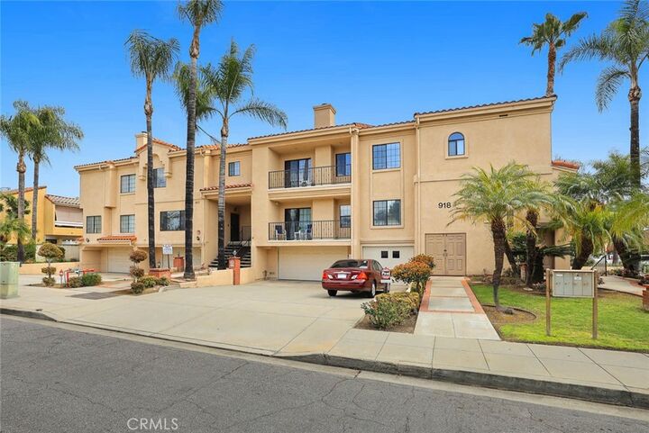 Property Photo:  918 La Cadena C  CA 91007 