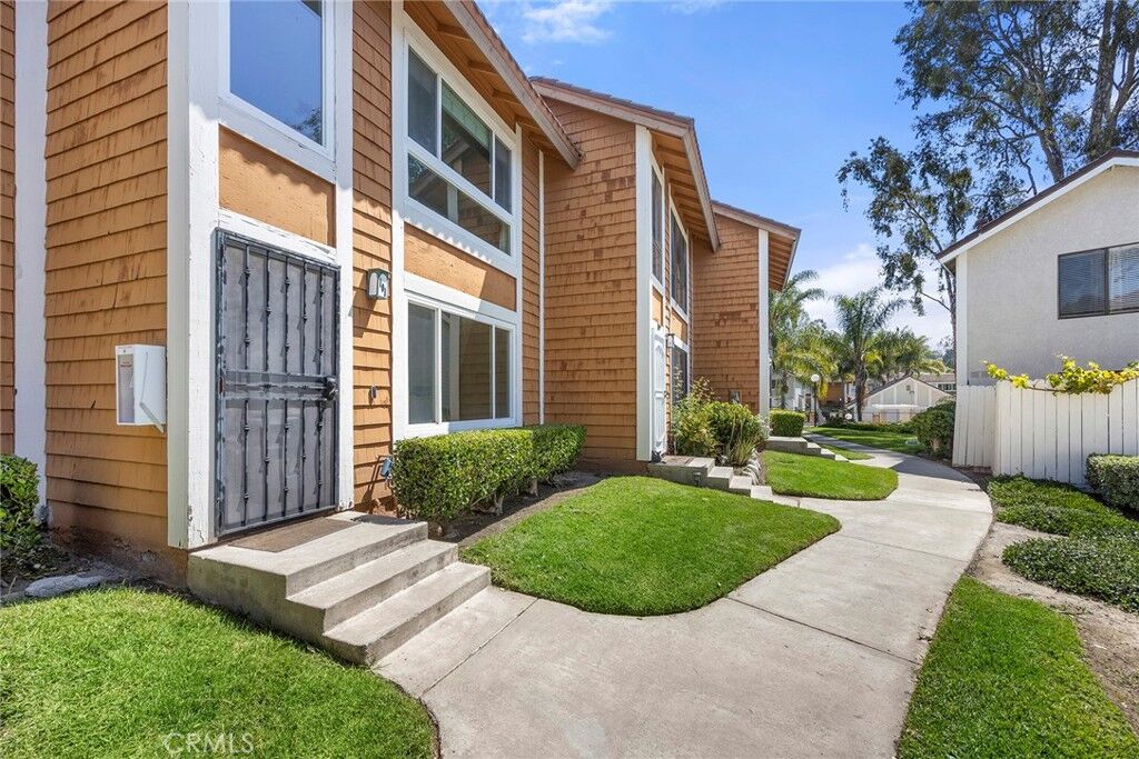 Property Photo:  25885 Trabuco 101  CA 92630 