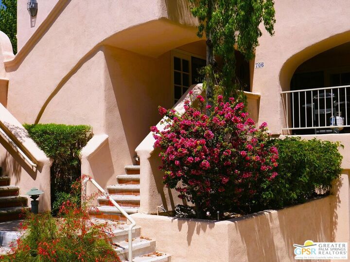 Property Photo:  500 E Amado Road 706  CA 92262 