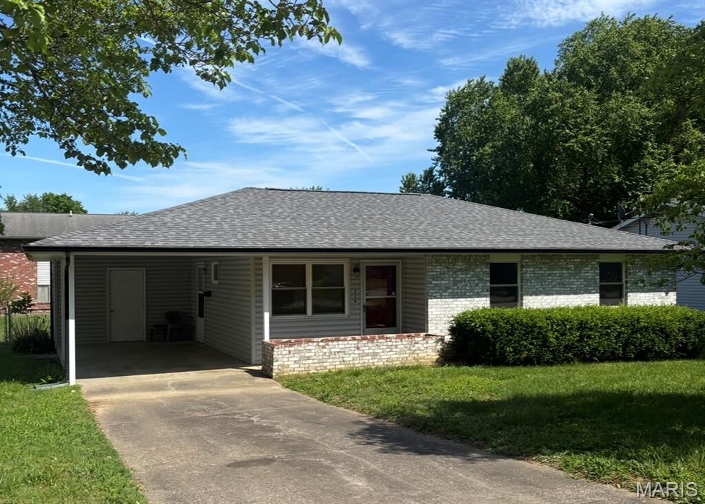 Property Photo:  224 West Vale Drive  MO 63755 