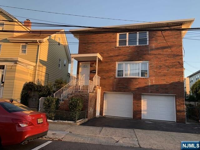 Property Photo: 9006 Palisade Plaza 2nd NJ 07047
