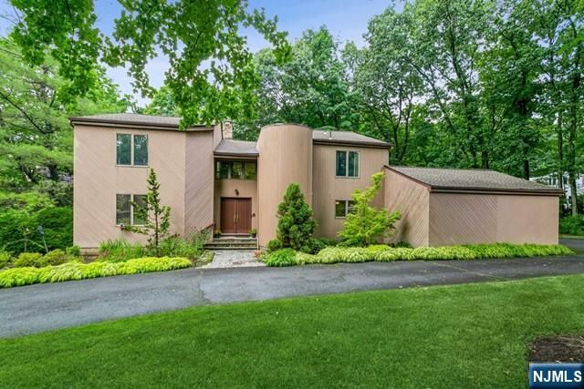 Property Photo:  273 Wilson Drive  NJ 07626 
