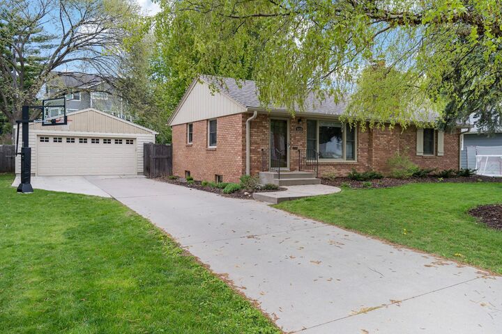 Property Photo:  5928 Chowen Avenue S  MN 55410 