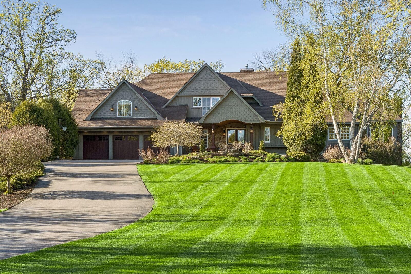Property Photo: 1001 Wildhurst Trail MN 55364