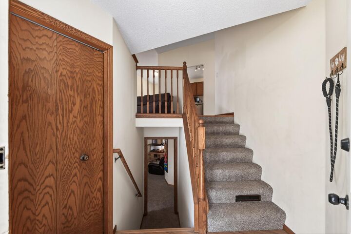 Property Photo:  6237 Kalenda Lane NE  MN 55301 