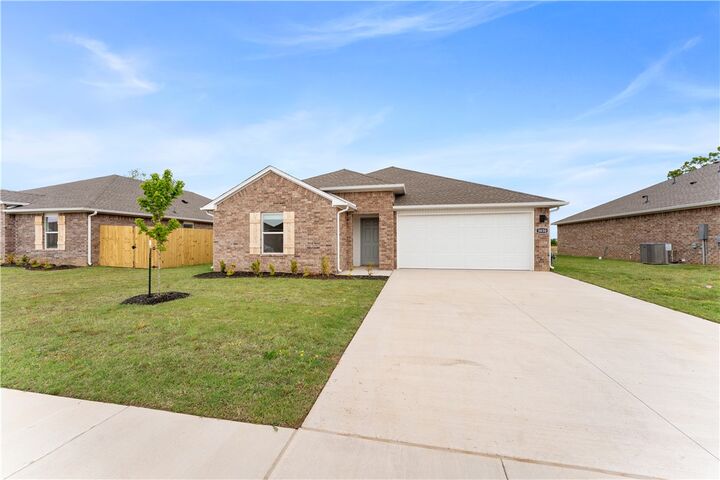 Property Photo:  3030 Laredo Lane  AR 72736 