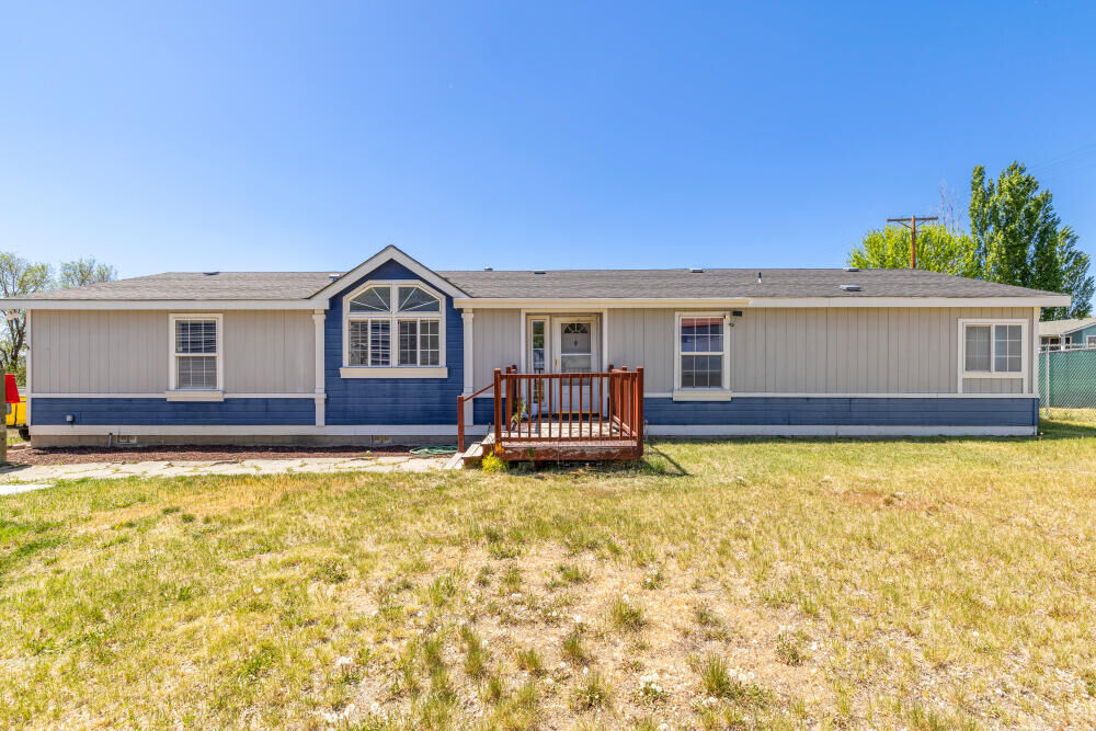 Property Photo:  7257 Hilyard Avenue  OR 97603 