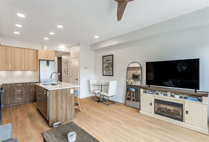 Photo de la propriété:  2301 Carrington Road 104  BC V4T 0E2 