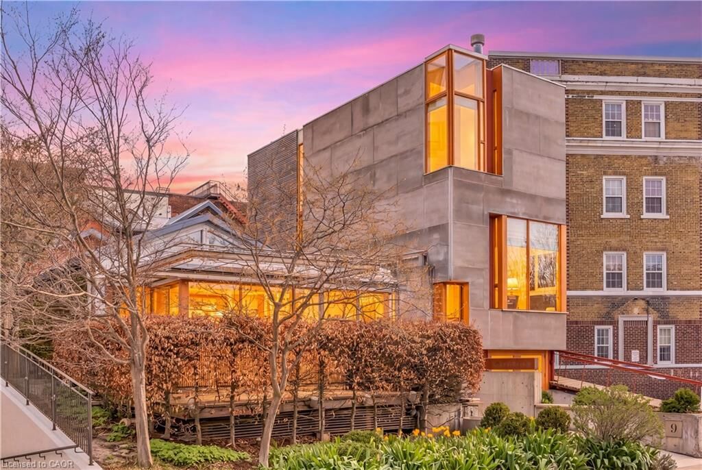 Property Photo:  9 Cobourg Street  ON N5A 3E4 