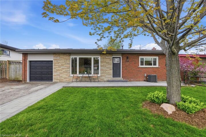 Property Photo:  114 Luscombe Street  ON L9A 2K1 
