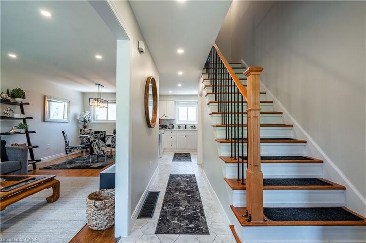 Property Photo:  199 York Road 15  ON L9H 1M9 