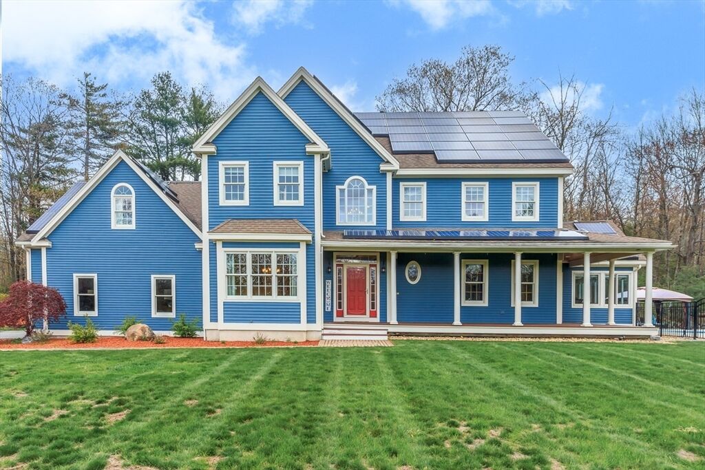 Property Photo:  440 Howard  MA 01462 