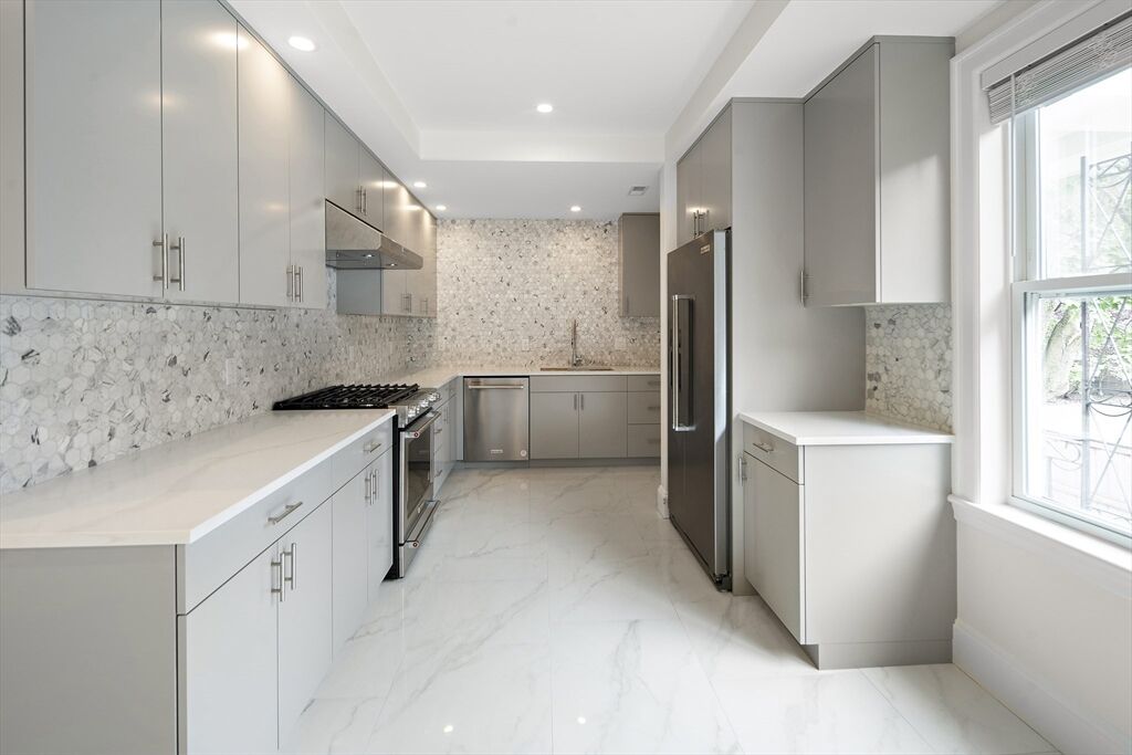 Property Photo:  89 Hancock St 1  MA 02148 