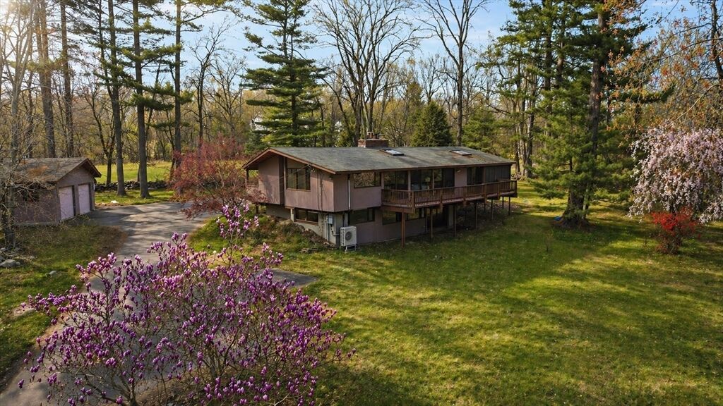 Property Photo:  262 South Street  MA 01741 