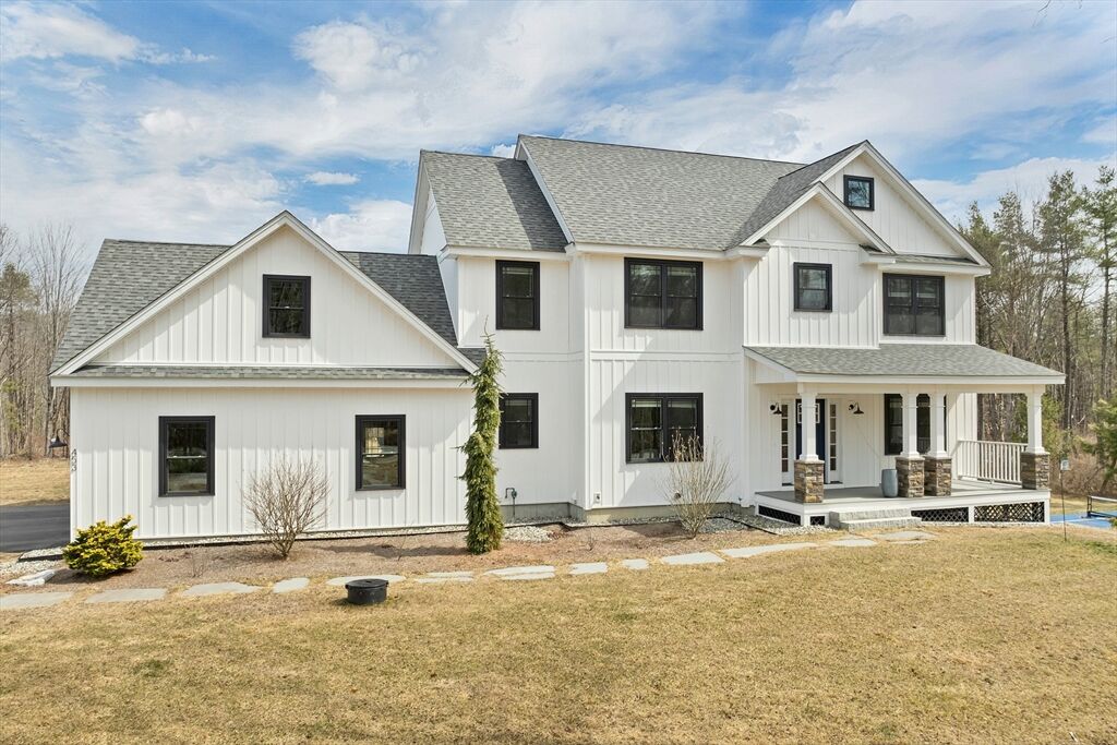 Property Photo: 453 Maple Street NH 03229