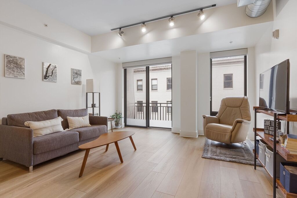 Property Photo:  257 Northampton St 510  MA 02118 