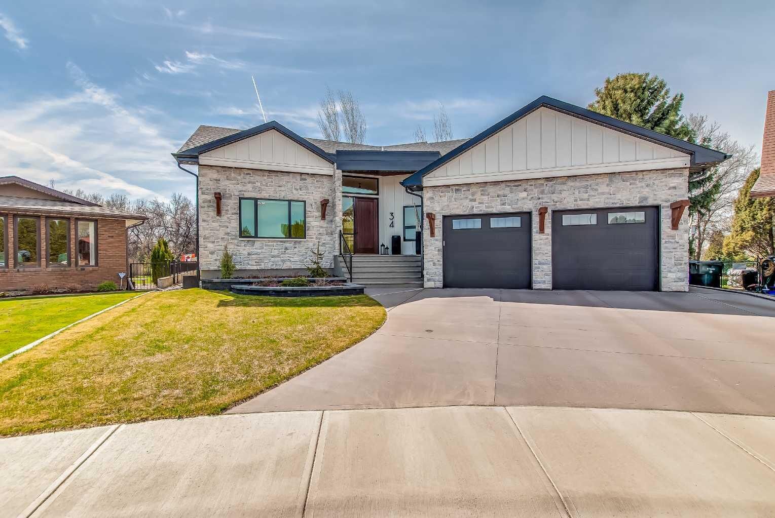 Property Photo:  34 Goldenrod Court SE  AB T1B 2S4 