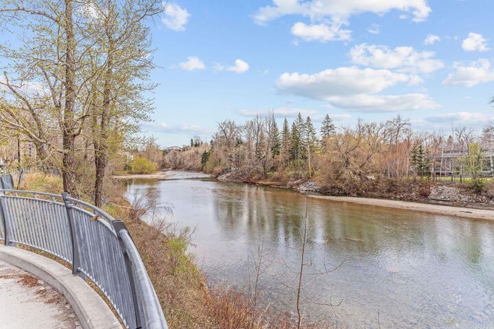 Property Photo:  318 26 Avenue SW 704  AB T2S 2T9 