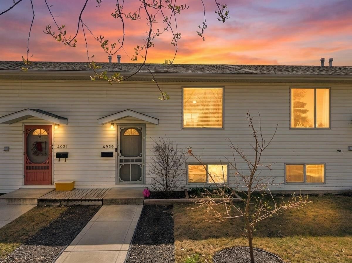 Property Photo:  4929 Womacks Road  AB T0M 0L1 
