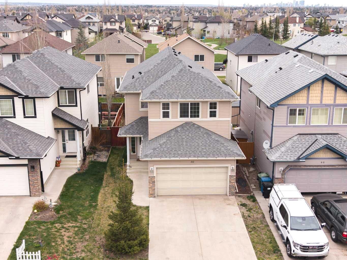 Property Photo:  50 Everwoods Park SW  AB T2Y 0G3 