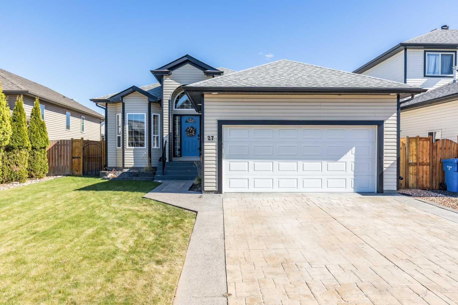 Property Photo:  27 Somerset Crescent SE  AB T1B 0B9 