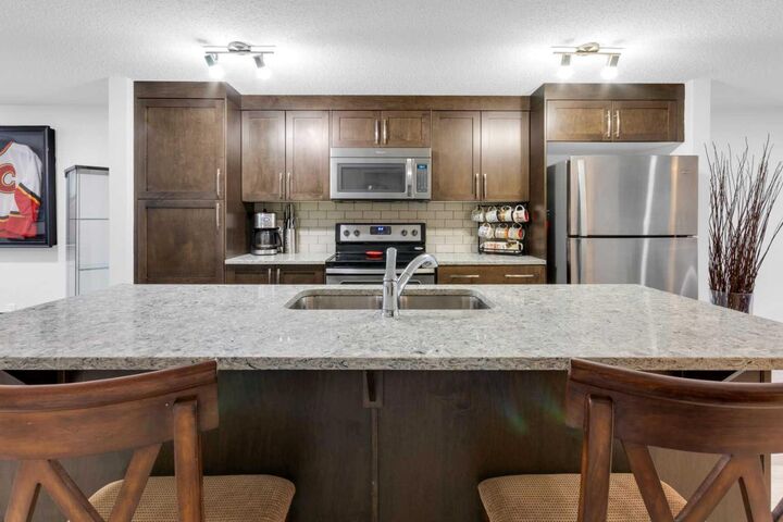 Property Photo:  2400 Ravenswood View SE 1503  AB T4A 0V7 