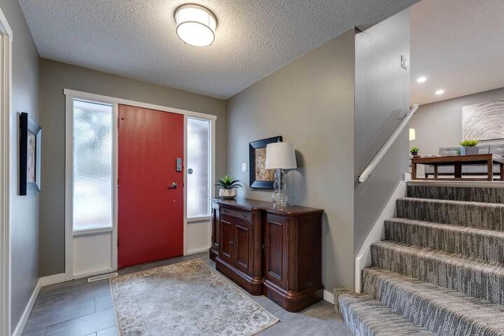Property Photo:  4023 Varmoor Road NW  AB T3A 0B1 