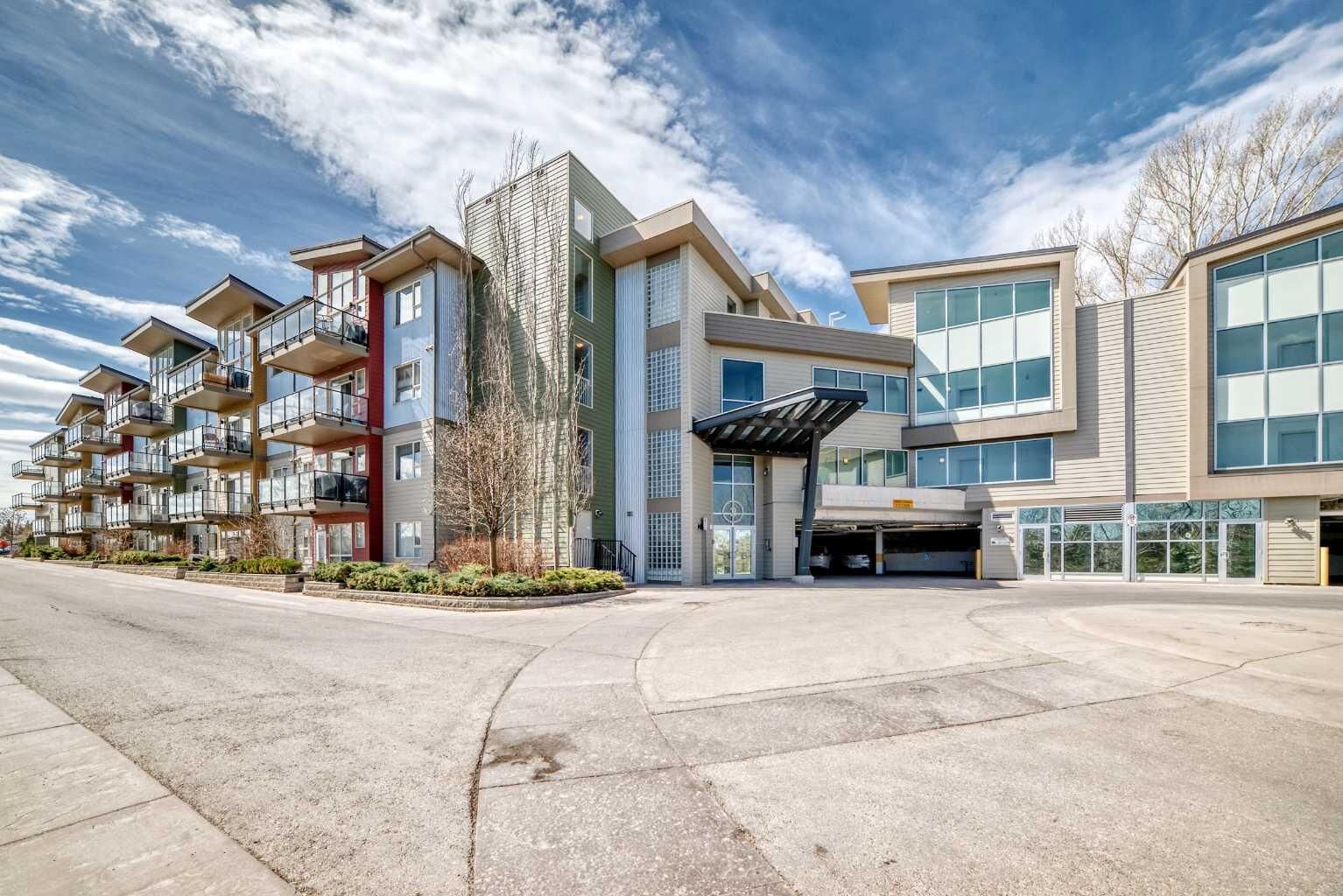 Property Photo:  4303 1 Street NE 527  AB T2E 7M3 