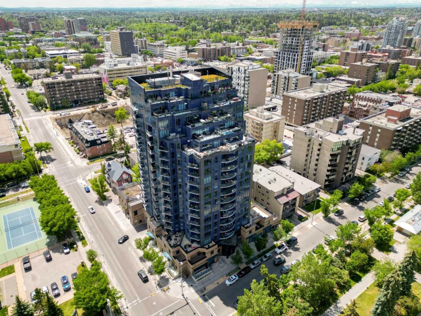Property Photo:  303 13 Avenue SW 1402  AB T2R 0Y9 