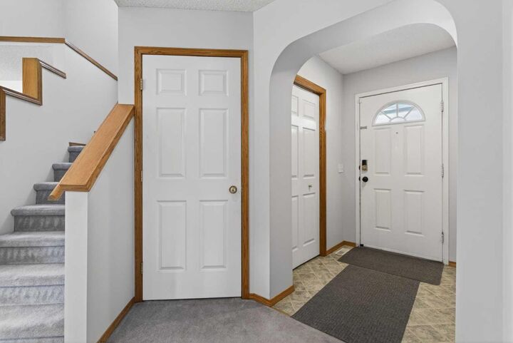 Property Photo:  438 Bridlecreek Green SW  AB T2Y 3P1 