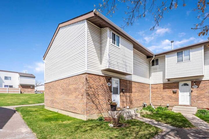 Property Photo:  5103 35 Avenue SW 107  AB T3M 6L0 