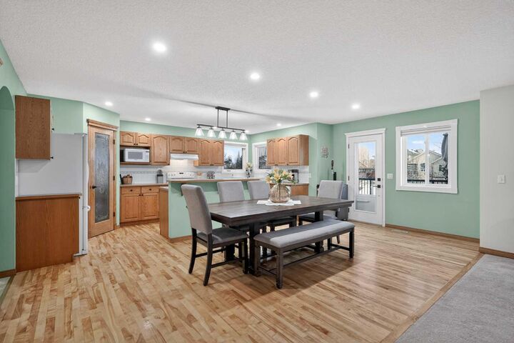 Property Photo:  112 West Creek Close  AB T1X 1M2 