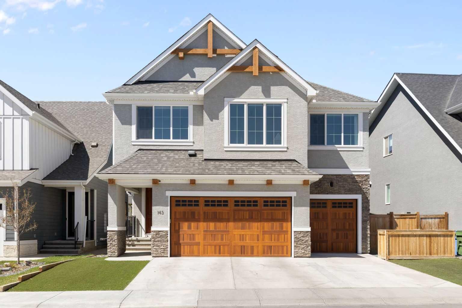 Property Photo:  143 Marina Landing SE  AB T3M 3J5 