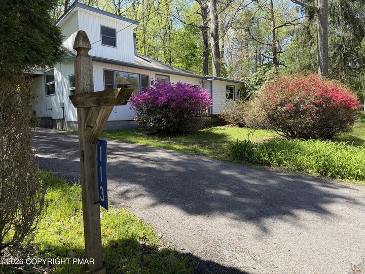 Property Photo:  113 Frog Hollow Lane  PA 18353 