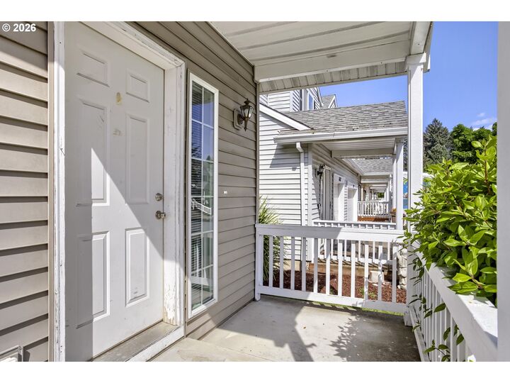 Property Photo: 6509 NE Deer Run St OR 97124