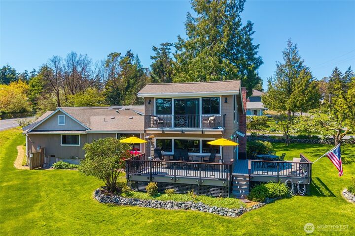 Property Photo:  305 NW Coveland Street  WA 98239 