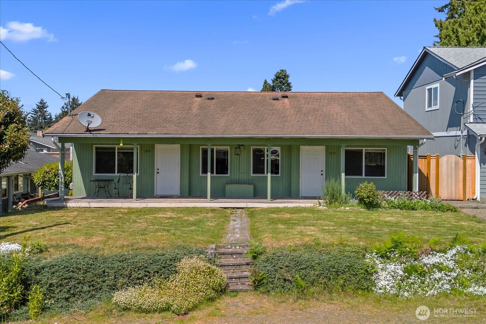 Property Photo:  2215  Jackson Avenue  WA 98203 
