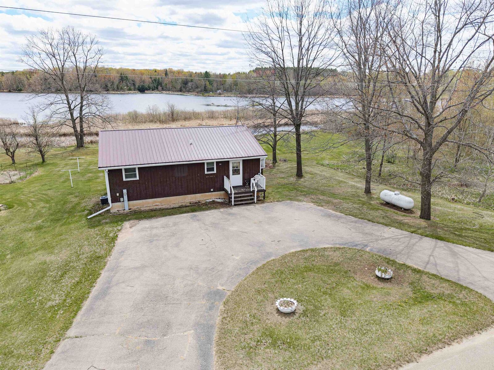Property Photo:  321 Lake Drive  WI 54128 
