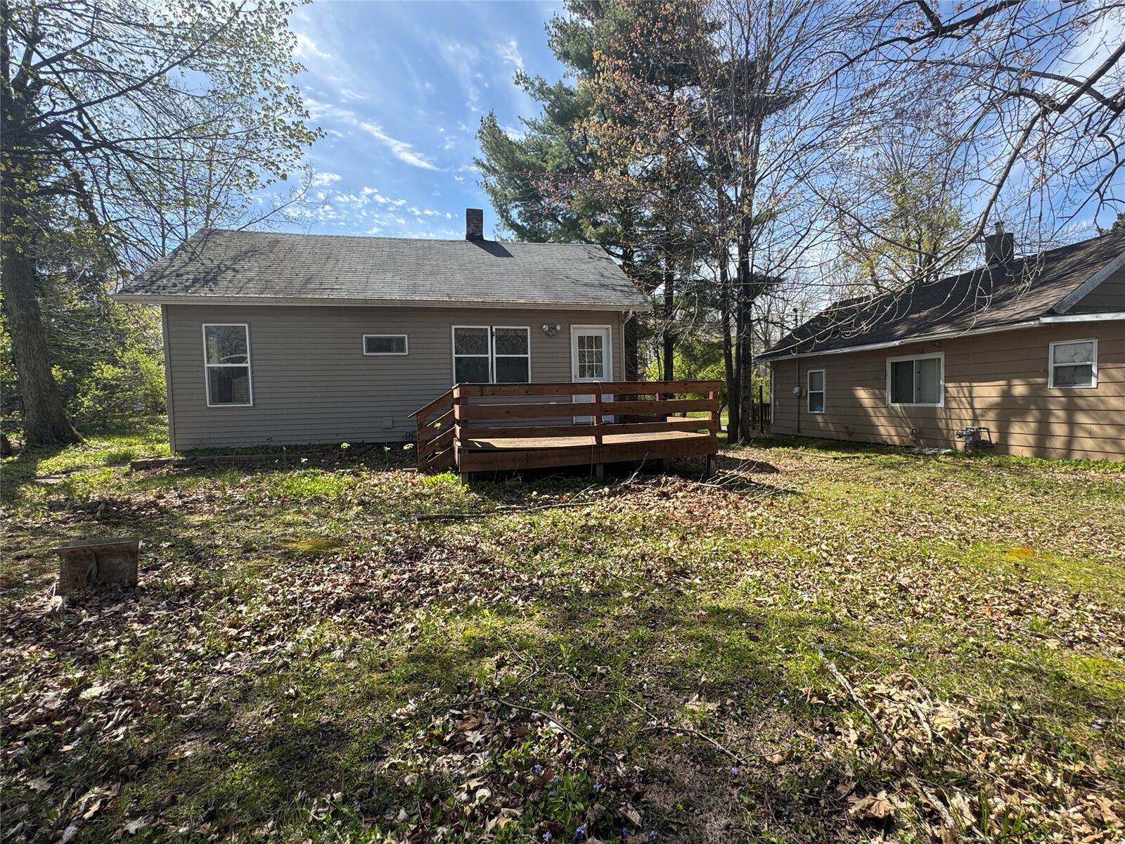 Property Photo: 809 W 5th St N WI 54848